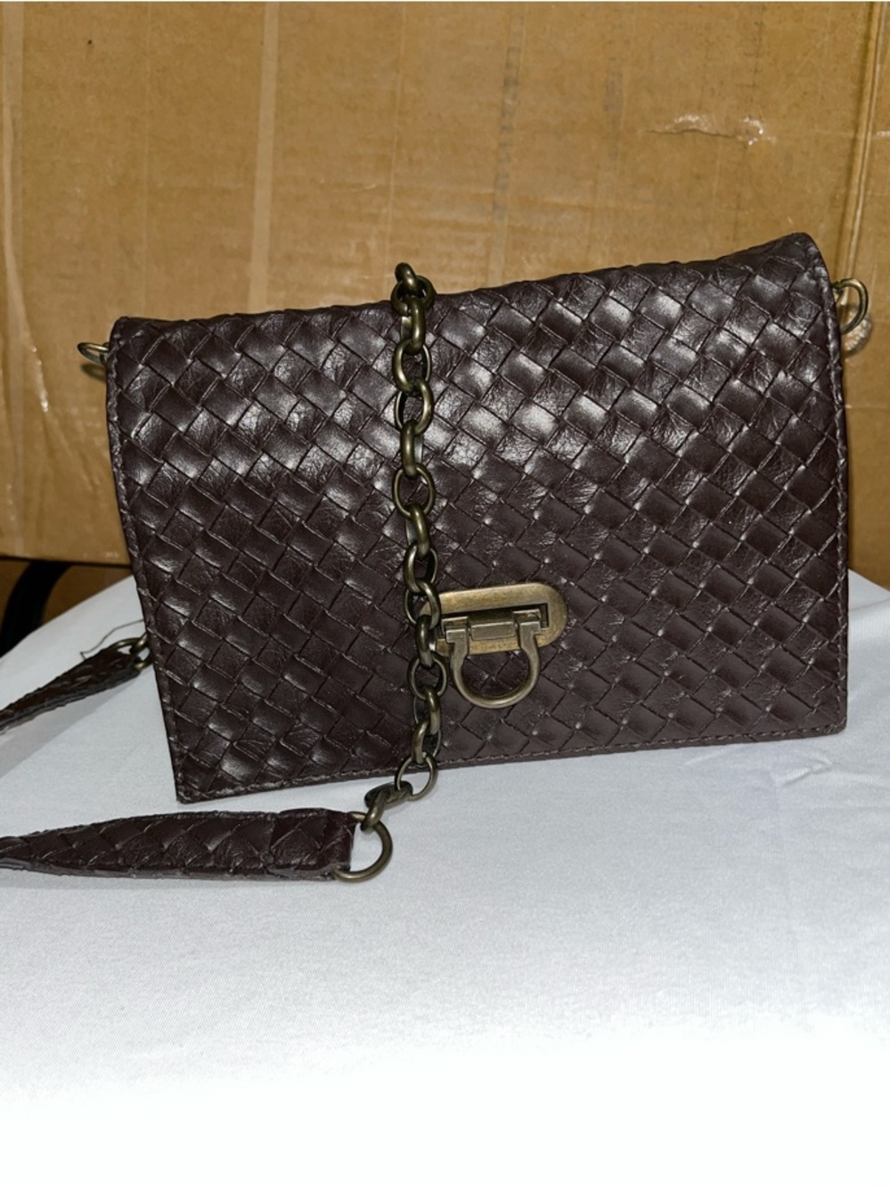 Braciano Woven Crossbody Bag in Dark Brown with Brass Chain